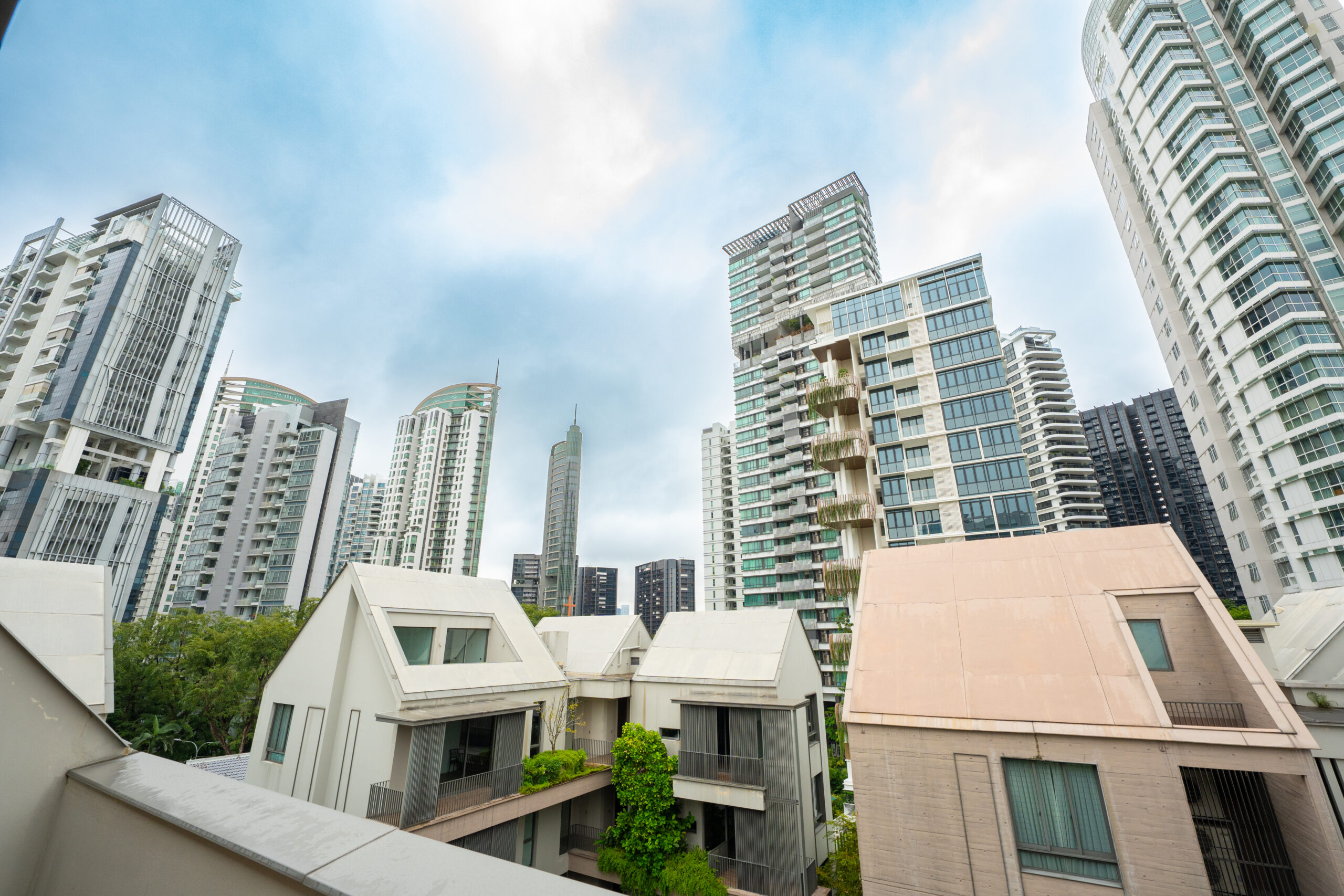 10 Evelyn low-rise facade and Newton skyline
