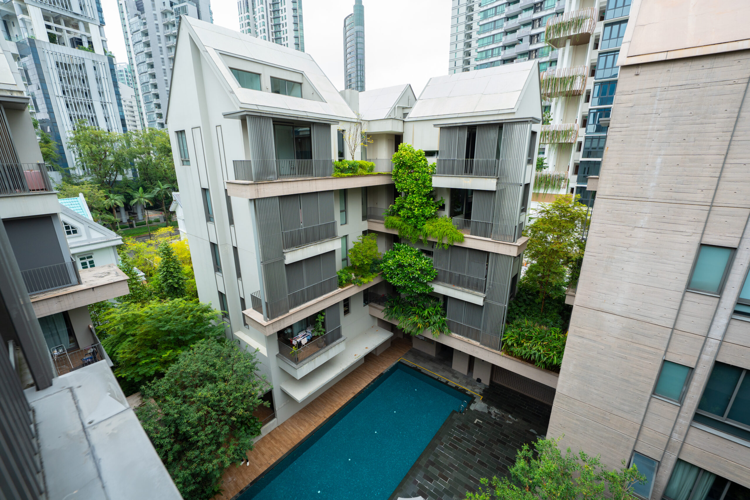 10 Evelyn pool courtyard and residential blocks