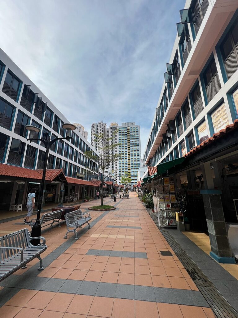 Outdoor shopping mall in Toa Payoh Central - 2022-04-16